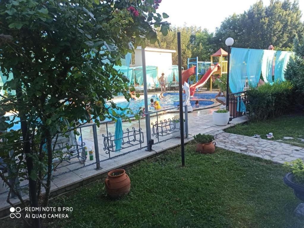 Apartments Devora 1 & Bar & Restaurant Варна Екстер'єр фото