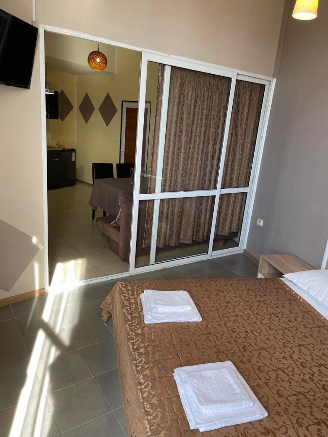 Apartments Devora 1 & Bar & Restaurant Варна Екстер'єр фото