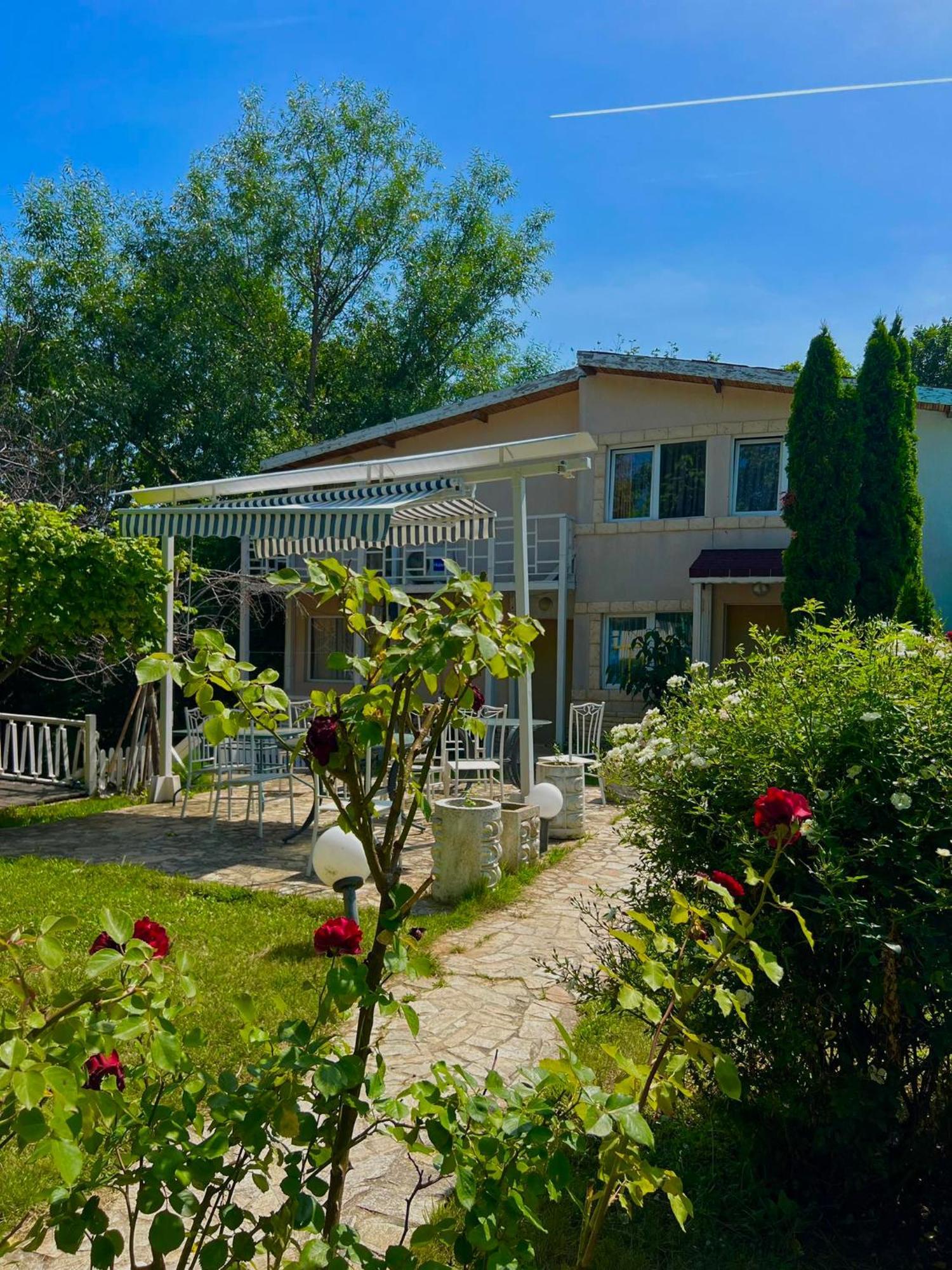 Apartments Devora 1 & Bar & Restaurant Варна Екстер'єр фото